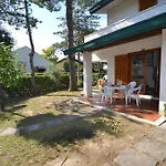 Comfy Flat With Garden And Pool Bibione