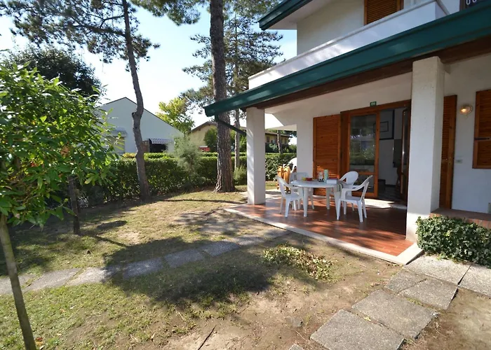 Comfy Flat With Garden And Pool Bibione